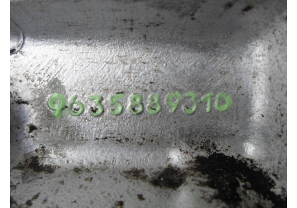 кронштейн двигуна задній, опора півосі Peugeot 206, 307, 406, Expert, Partner, Citroen Berlingo, Jumpy,  1.9 d, 2.0 hdi, DW8, 9635889310, 9637792580